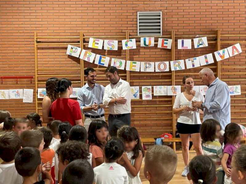 Torrejón – Aproape 2.600 de școlari participă la școlile de înot, pre-sport și multi-sport organizate de Consiliul Local pentru…