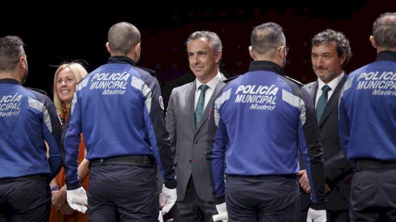 Comunitatea Madrid acordă diplomele noii clase de ofițeri de poliție locală din regiune