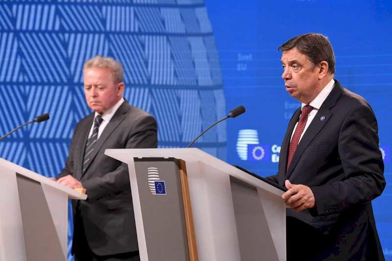 Luis Planas preside el primer Consejo de Ministros de Agricultura de la UE, marcado por la situación en Ucrania