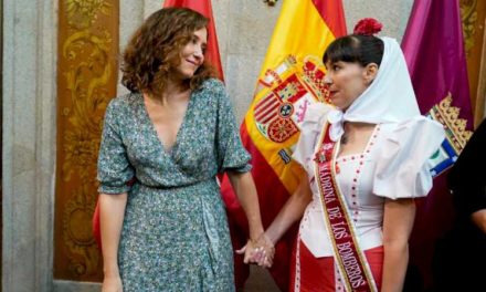 Díaz Ayuso participă la actele comemorative în cinstea Fecioarei de la Paloma