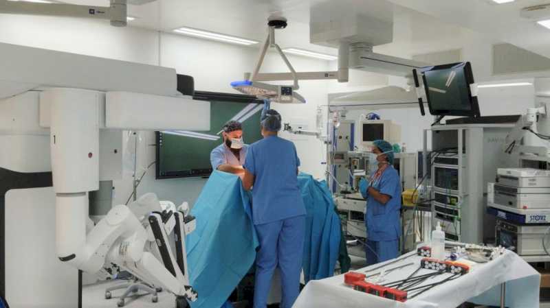Spitalul Clinic San Carlos, un punct de referință în inovarea în sănătate, tehnologie și formare în chirurgia robotică