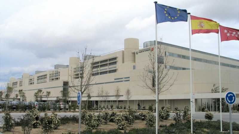 Spitalul Universitar din Fuenlabrada revalidează sigiliul „Madrid Excelent”, o recunoaștere a calității managementului său