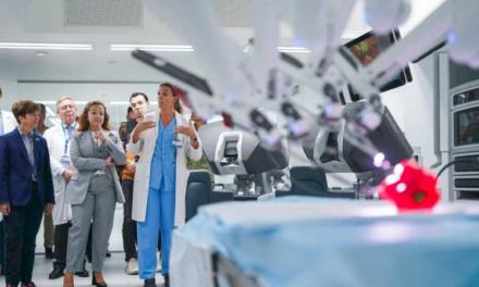 Comunitatea Madrid crește spitalele publice cu 140% cu tehnologie robotică înaltă pentru intervenții chirurgicale