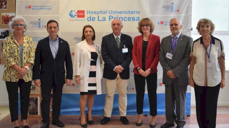 Spitalul La Princesa comemorează 50 de ani de la prima clasă de asistenți medicali formați la centru