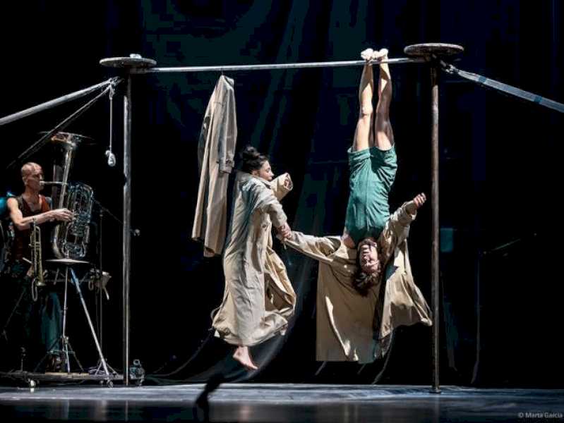 Torrejón – Mâine, joi, 26 octombrie și vineri, 27 octombrie, spectacolul de circ „FAM” și piesa de teatru „Empoderadas, si no sufre, me no tranquil…