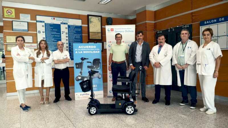 Spitalul public Severo Ochoa implementează utilizarea scuterelor pentru pacienții sau membrii familiei cu mobilitate redusă