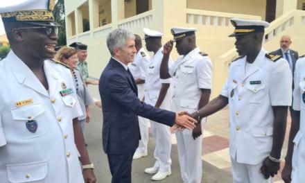 Grande-Marlaska întărește cooperarea în Senegal în lupta împotriva mafiilor traficanților către Insulele Canare