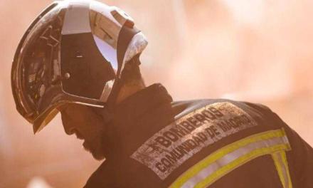 Comunitatea Madrid reînnoiește îmbrăcămintea Departamentului de Pompieri din regiune cu costume speciale pentru intervenții de urgență