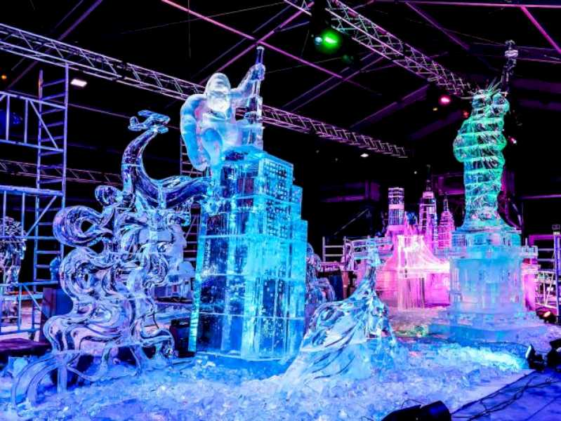 Torrejón – Festivalul de gheață prezentat, a 2-a ediție a Festivalului Internațional de Sculptură în Gheață, unde gheața se transformă în artă plastică…