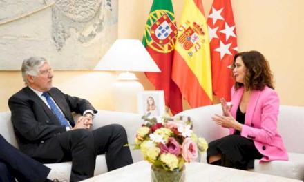 Díaz Ayuso se întâlnește cu ambasadorul portughez în Spania pentru a consolida relațiile politice și comerciale