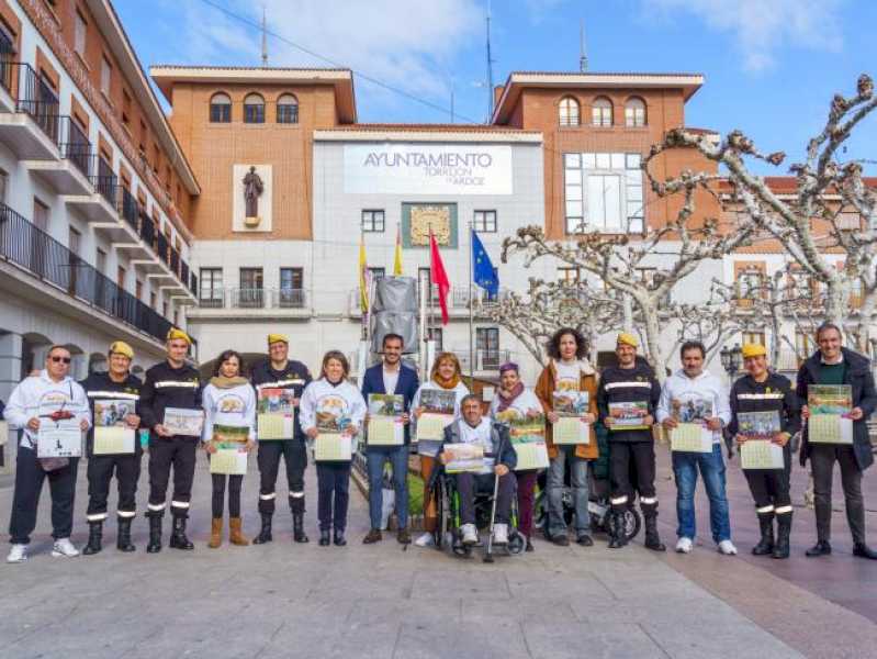 Torrejón – Au prezentat calendarul de solidaritate al Asociației de Scleroză Multiplă din Torrejón de Ardoz (ADEMTA) pentru care au pozat…