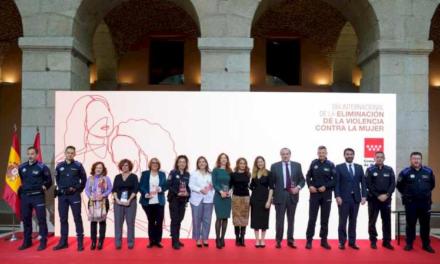 Comunitatea Madrid aduce un omagiu instituțiilor și persoanelor care lucrează pentru îngrijirea femeilor victime ale violenței