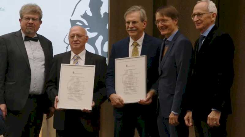 Șeful de Imunologie de la Spitalul de La Princesa primește premiul de cercetare Robert Koch la Berlin