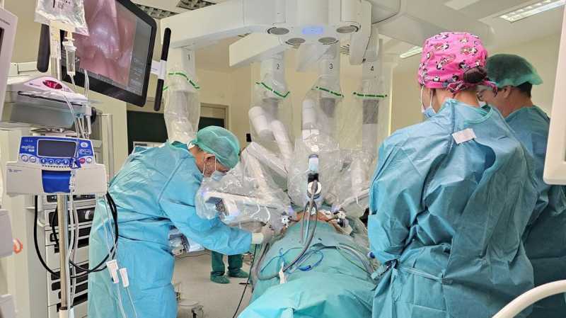 Spitalul 12 de Octubre din Madrid începe dezvoltarea chirurgiei robotice