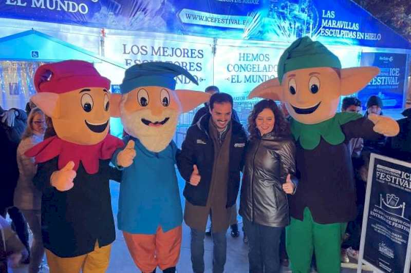 Torrejón – Președintele Comunității Madrid, Isabel Díaz Ayuso, a vizitat împreună cu primarul, Alejandro Navarro Prieto, Parque Mágicas…