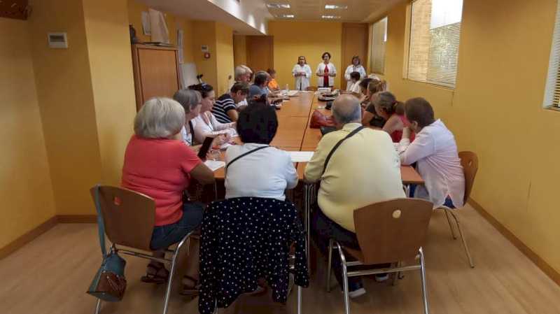 Unitățile de îngrijire primară a utilizatorilor din Torrejón de Ardoz instruiesc persoanele în vârstă în instrumente de sănătate digitală
