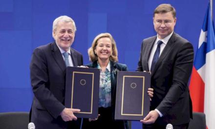 Președinția spaniolă atinge unul dintre principalele repere prin semnarea modernizării acordului comercial UE-Chile