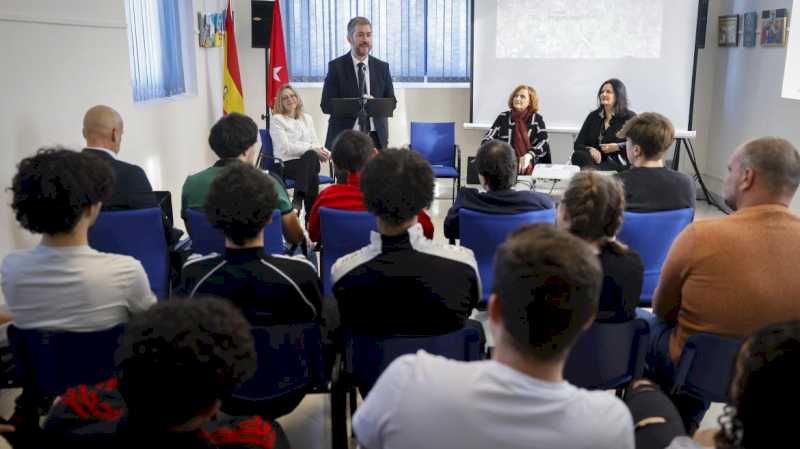 Comunitatea Madrid sensibilizează aproape o sută de infractori minori cu privire la terorism