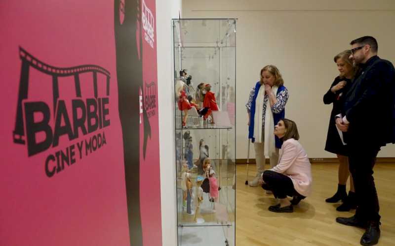 Alcalá – Peste 200 de păpuși Barbie ajung la Alcalá de Henares într-o expoziție de Crăciun