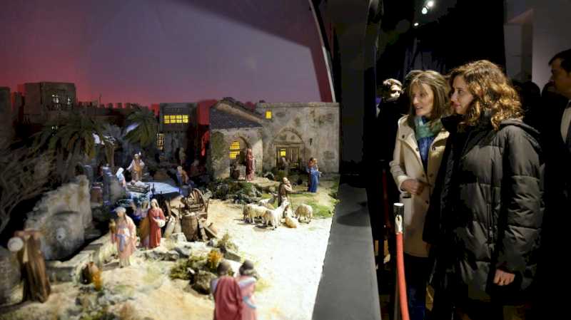 Díaz Ayuso vizitează Nașterea Monumentală din San Lorenzo de El Escorial, declarat Festival de Interes Turistic Regional