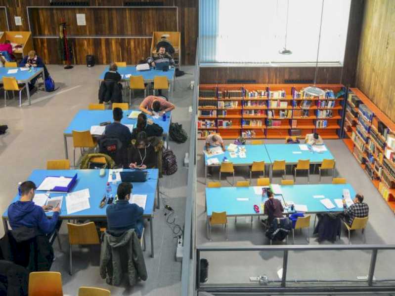 Torrejón – Cu ocazia sosirii primelor examene ale anului, Biblioteca Centrală Federico García Lorca își prelungește programul până la…