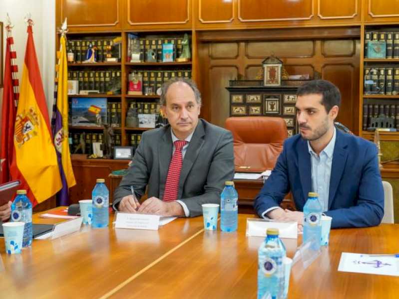Torrejón – Primarul, Alejandro Navarro Prieto, se întâlnește cu ministrul digitalizării din Comunitatea Madrid, Miguel López-Valver…