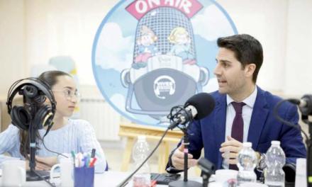 Comunitatea Madrid începe implementarea rețelei de radio școlare Voces del Aula în 120 de școli și institute