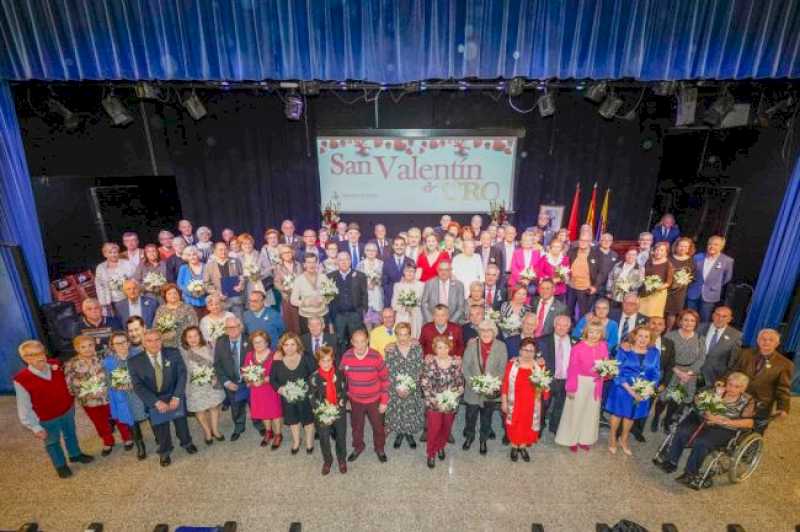 Torrejón – Un total de 46 de cupluri din Torrejón cu 50 de ani de conviețuire au sărbătorit „Ziua de Aur a Îndrăgostiților”