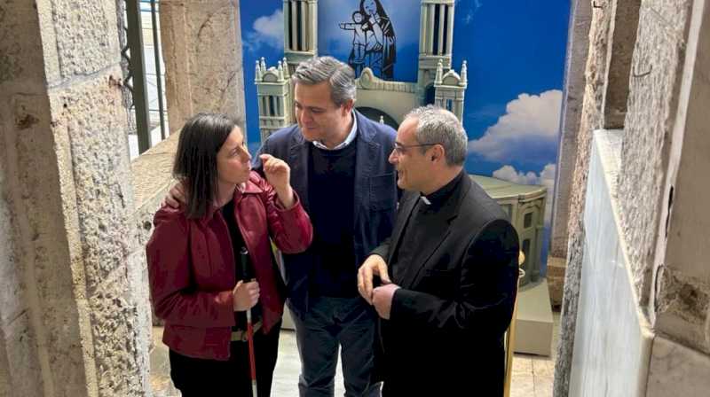 Comunitatea Madrid oferă parohiei Maudes un model pentru ca enoriașii săi cu surdoorbi să cunoască biserica într-un mod tactil
