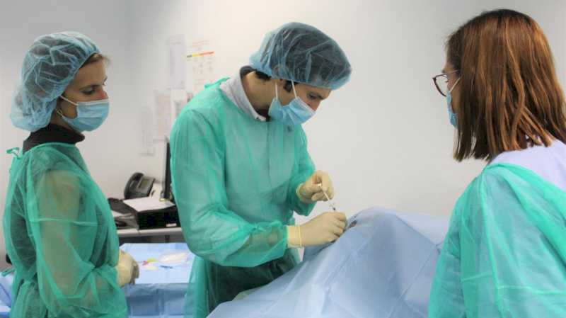 Serviciul de Oftalmologie al Spitalului Puerta de Hierro utilizează terapia genică pentru prima dată în cadrul unui studiu clinic pentru degenerescenta maculară