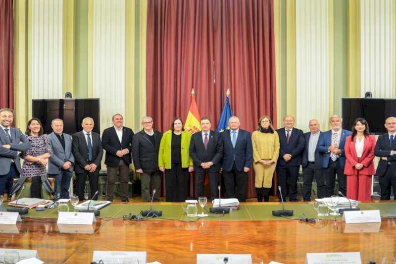 Planas detaliază Cooperativelor Agroalimentare propunerile pe care Spania le va apăra în Consiliul de Miniștri al UE