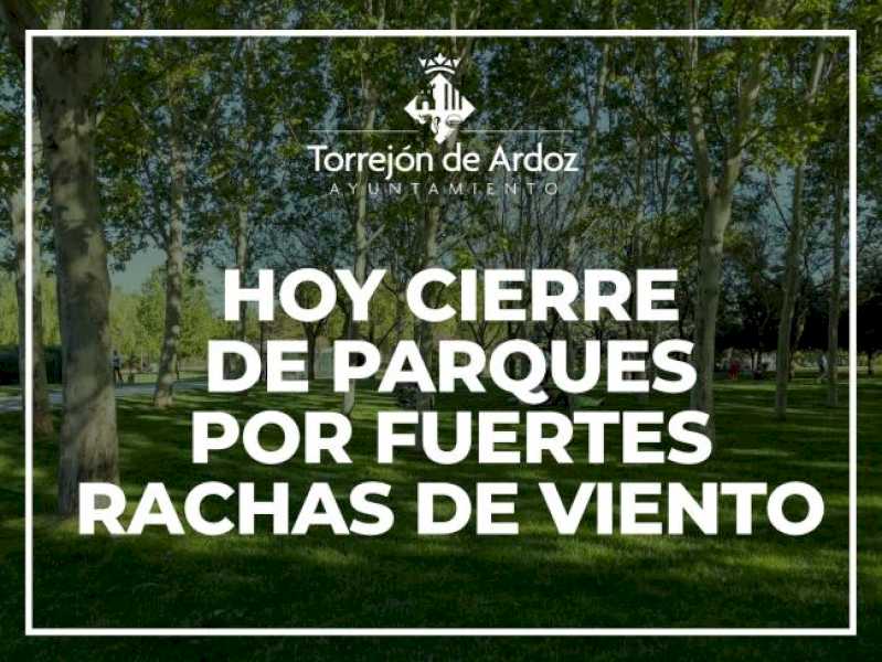 Torrejón – ATENȚIE: Din cauza avertismentului de alertă portocalie din cauza rafale puternice de vânt, astăzi, sâmbătă, 2 martie, toate parcurile sunt închise…