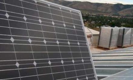 Comunitatea va instala panouri fotovoltaice în două clădiri din Madrid și Fuenlabrada pentru a le reduce consumul de energie cu 45%