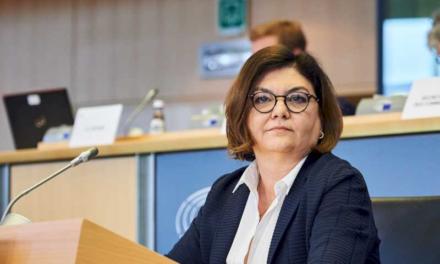 Comisarul european pentru transporturi, Adina Vălean, efectuează o vizită oficială în România