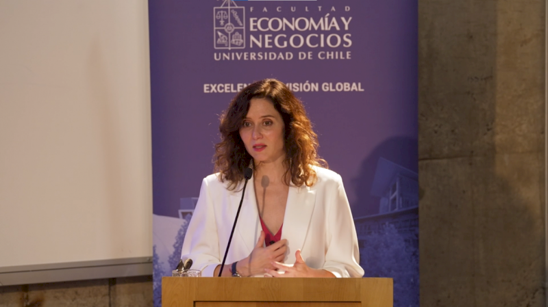 Díaz Ayuso oferă în Chile capacitatea mare a proiectelor universităților și școlilor de afaceri din Comunitatea Madrid