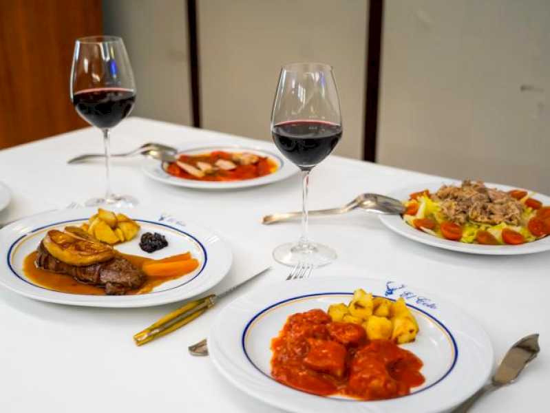 Torrejón – Începând de mâine, vineri, 5 aprilie și până pe 14 aprilie, se întoarce Expoziția Gastronomică Torrejón de Ardoz, oferind meniuri de înaltă bucătărie…