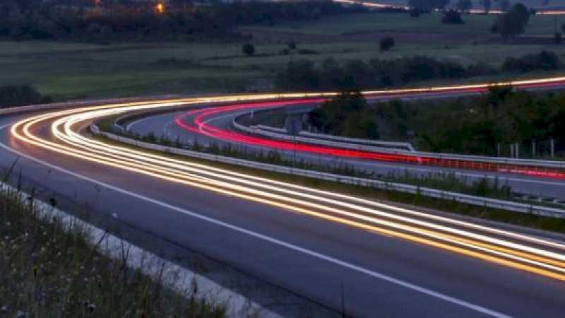 Comunitatea Madrid instalează tehnologie LED pe drumurile din Zarzalejo și Valdetorres de Jarama pentru a reduce consumul de energie