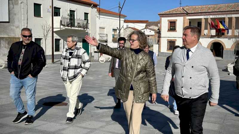 Comunitatea Madrid renovează Plaza de la Constitución din Valdeavero pentru a-i îmbunătăți accesibilitatea