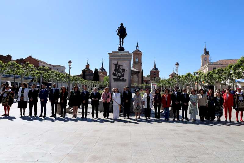 Alcalá – Corporația Municipală îi aduce un omagiu tradițional lui Miguel de Cervantes pe 23 aprilie