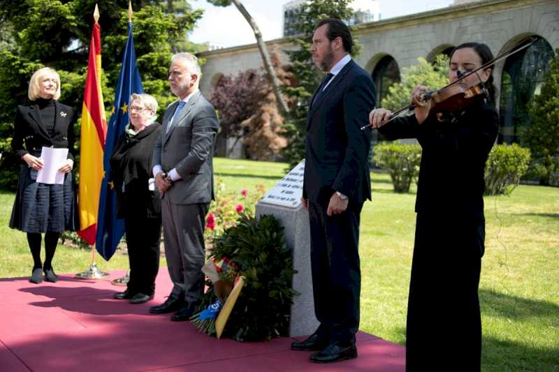 Torres aduce un omagiu victimelor spaniole ale nazismului care, cu sacrificiul lor, „au contribuit la formarea Memoriei Democratice a Europei”