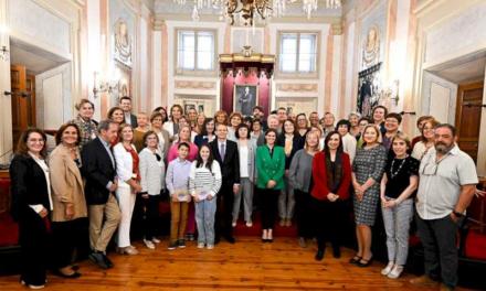 Alcalá – Consiliul Local Alcalá aduce un omagiu profesorilor și personalului centrelor educaționale care s-au pensionat în timpul celui de-al 202-lea an universitar…