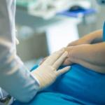 Spitalul Universitar Sureste pregătește medici și moașe în prevenirea cancerului de col uterin