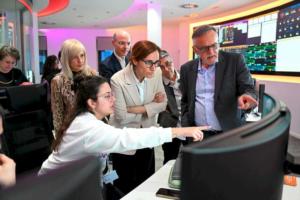 monica-garcia-visita-los-hospitales-de-sant-joan-de-deu-y-clinic-de-barcelona