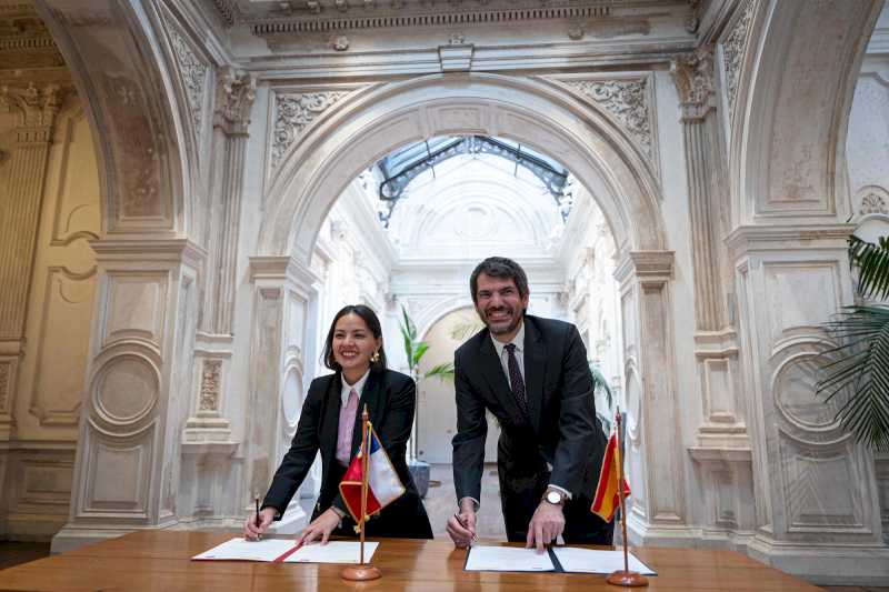 España y Chile abren una etapa de colaboración cultural en materia de memoria democrática