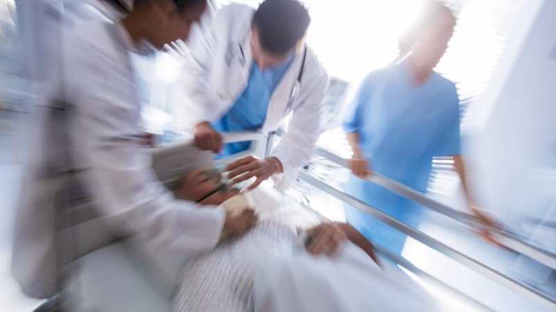 Un profesional del Hospital público de La Princesa, entre los 10 mejores intensivistas españoles