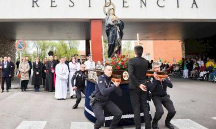 Alcalá – La Residencia Francisco de Vitoria volvió a acoger una Procesión