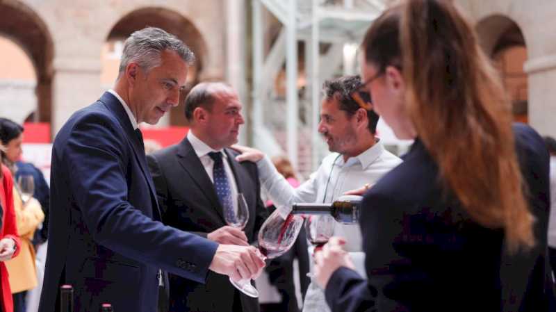 La Comunidad de Madrid reúne a 28 productores en la XXIV edición de su Salón de los Vinos