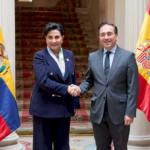 Albares se reúne con su homóloga de Ecuador durante la visita del presidente a España