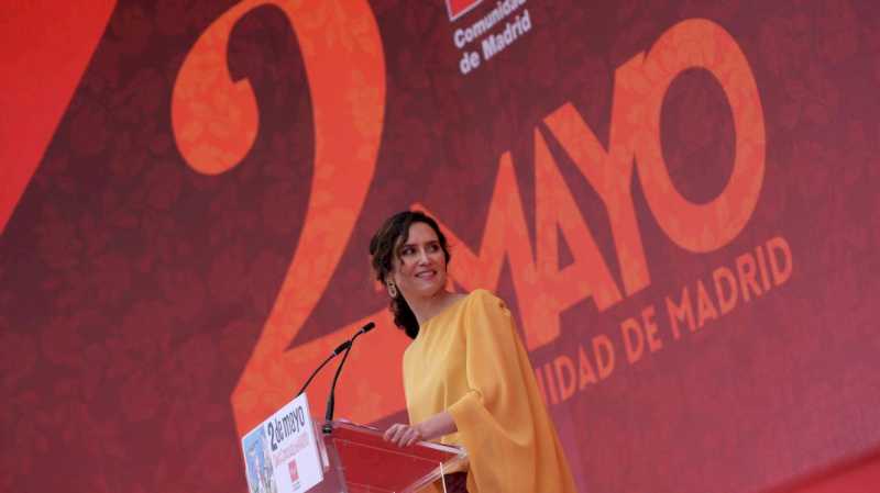 Díaz Ayuso: “Desde esta Puerta del Sol, que todo lo sabe, reivindicamos el orgullo de ser españoles”